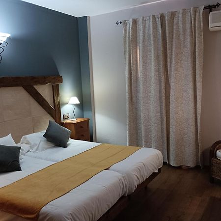 Hotel Rural Los Tadeos Zahara De La Sierra Zewnętrze zdjęcie