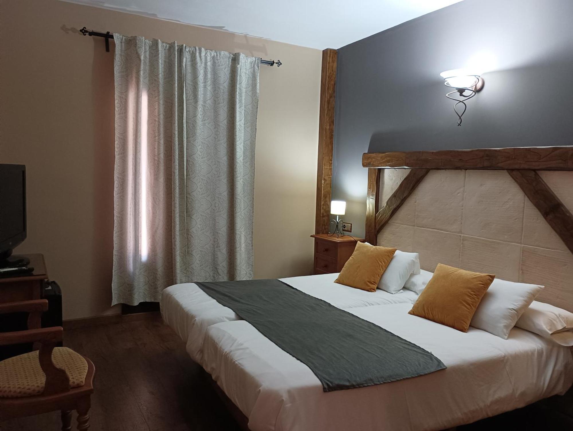 Hotel Rural Los Tadeos Zahara De La Sierra Zewnętrze zdjęcie